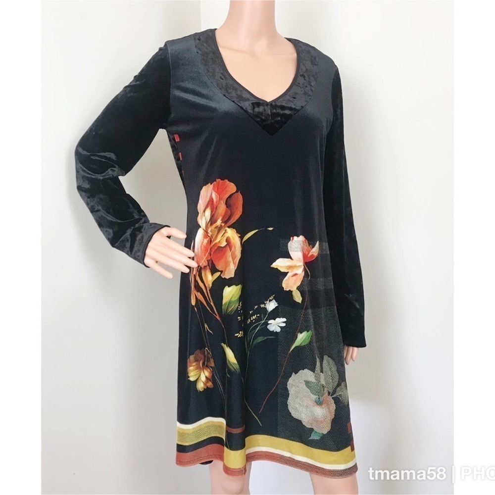 Kollontai, black velour dress with floral 0848